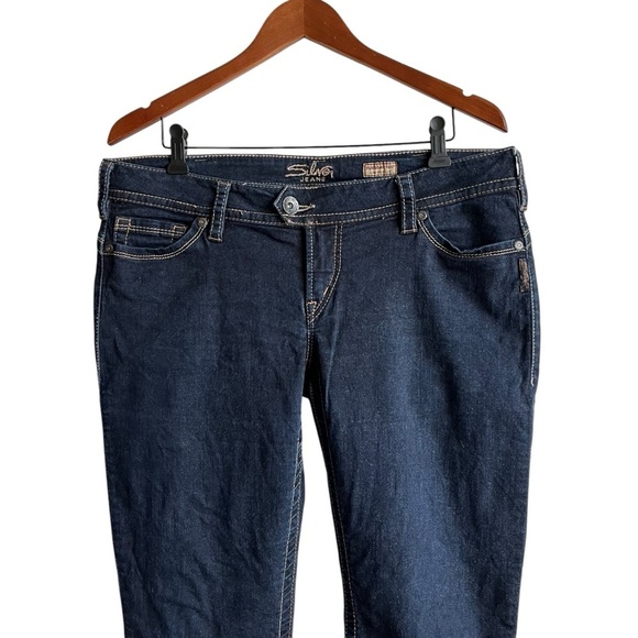 Silver Jeans Tuesday 16 1/2” Slim Bootcut Size 34 Y2K Low Rise Dark Wash… - Picture 3 of 15